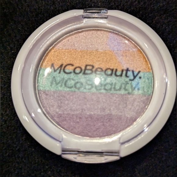 MCoBeauty Mermaid Glow Highlighter (New) 3g 0.1oz NIB - Picture 9 of 13
